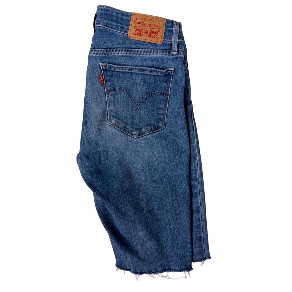 Levis 711 Skinny Denim Shorts
28 Med Wash Blue Frayed Raw Hem Cut Offs VTG - Picture 3 of 5